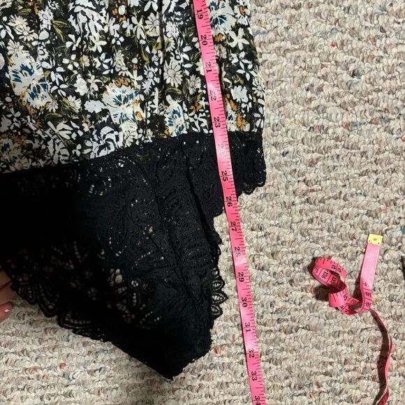 Free People Say It To Me Bodysuit Floral Lace Dolman Bell Sleeve- Size XS - Picture 10 of 11